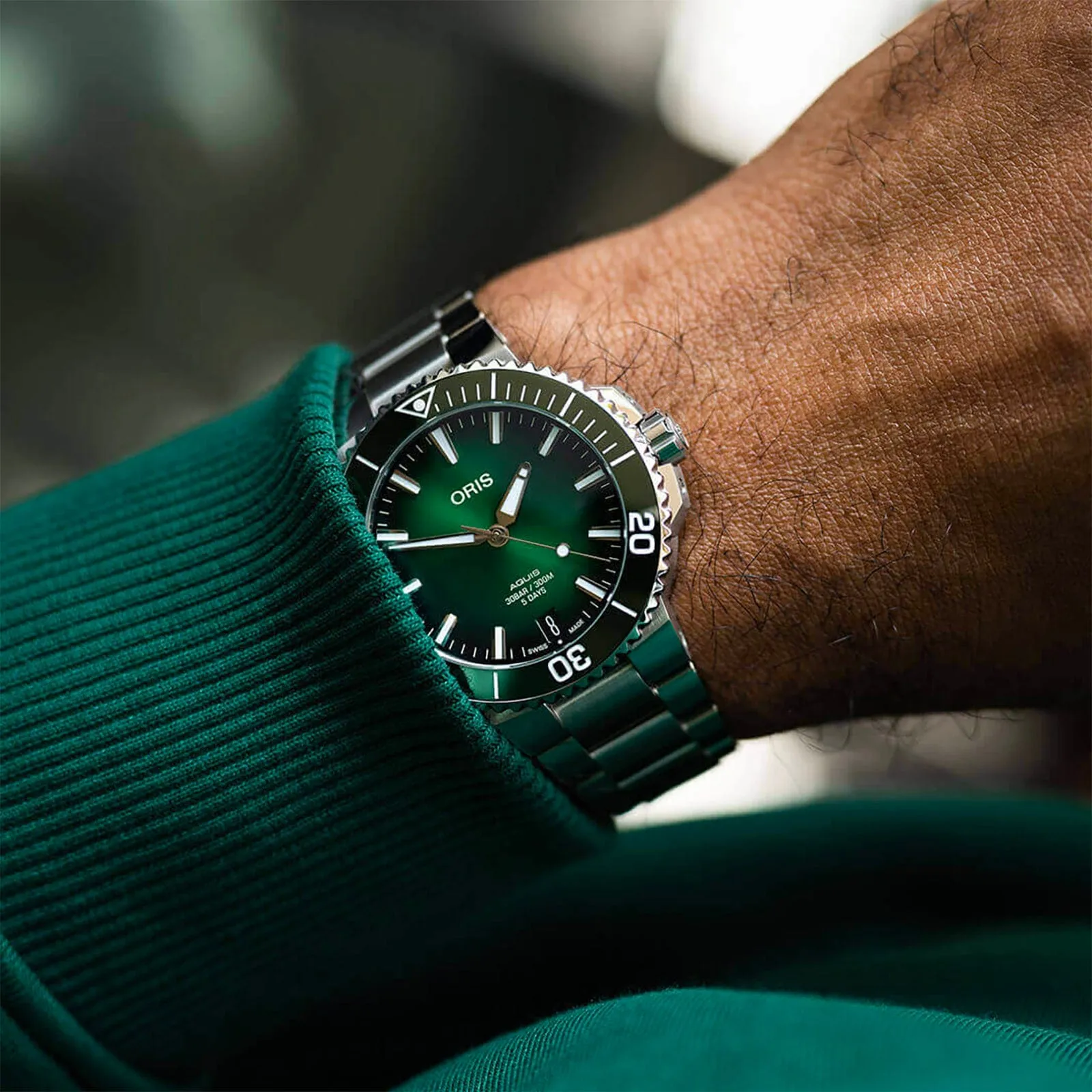 Aquis Date Calibre 400 (41.5mm)