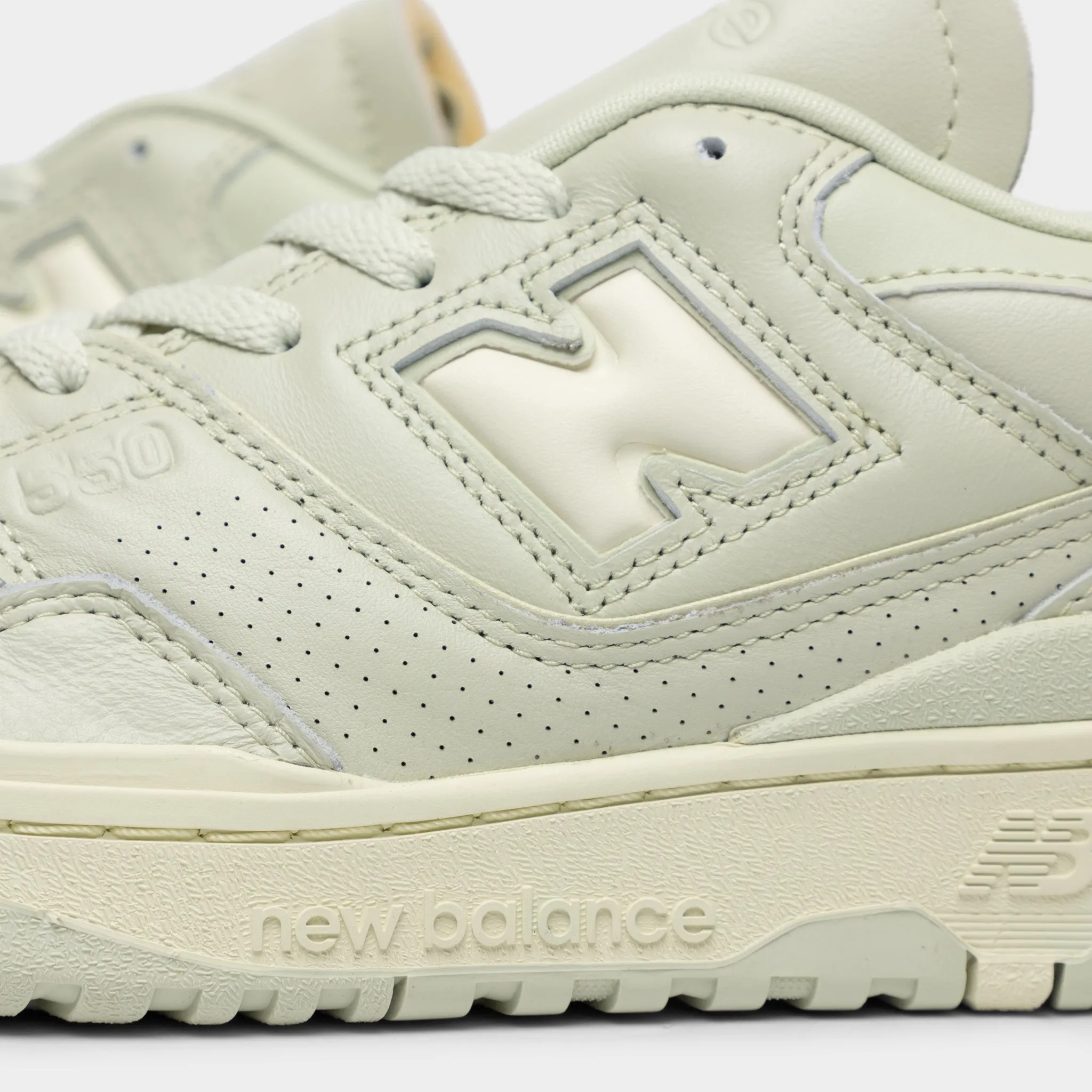 New Balance 550 / Deep Lichen