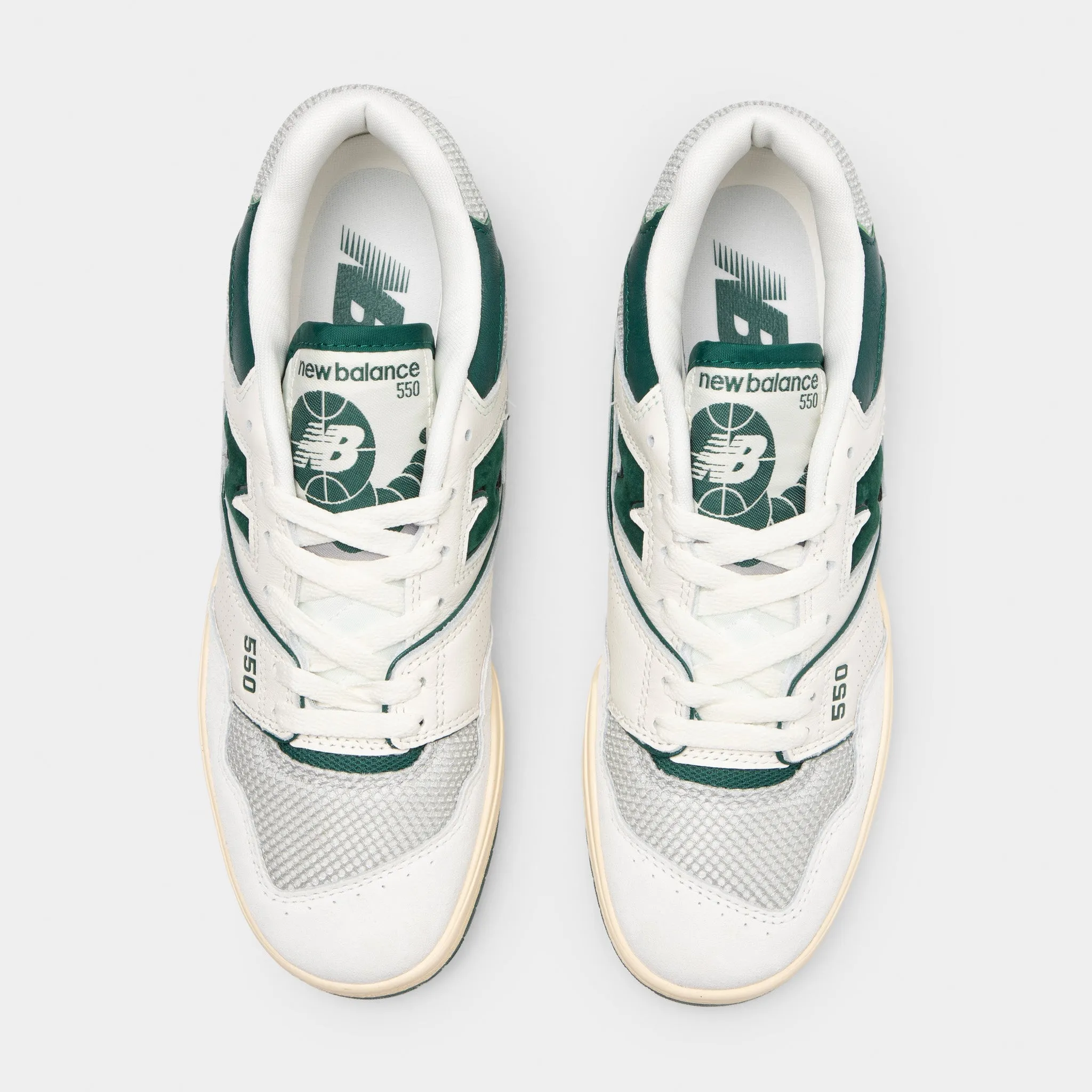 New Balance 550 Sea Salt / Marsh Green