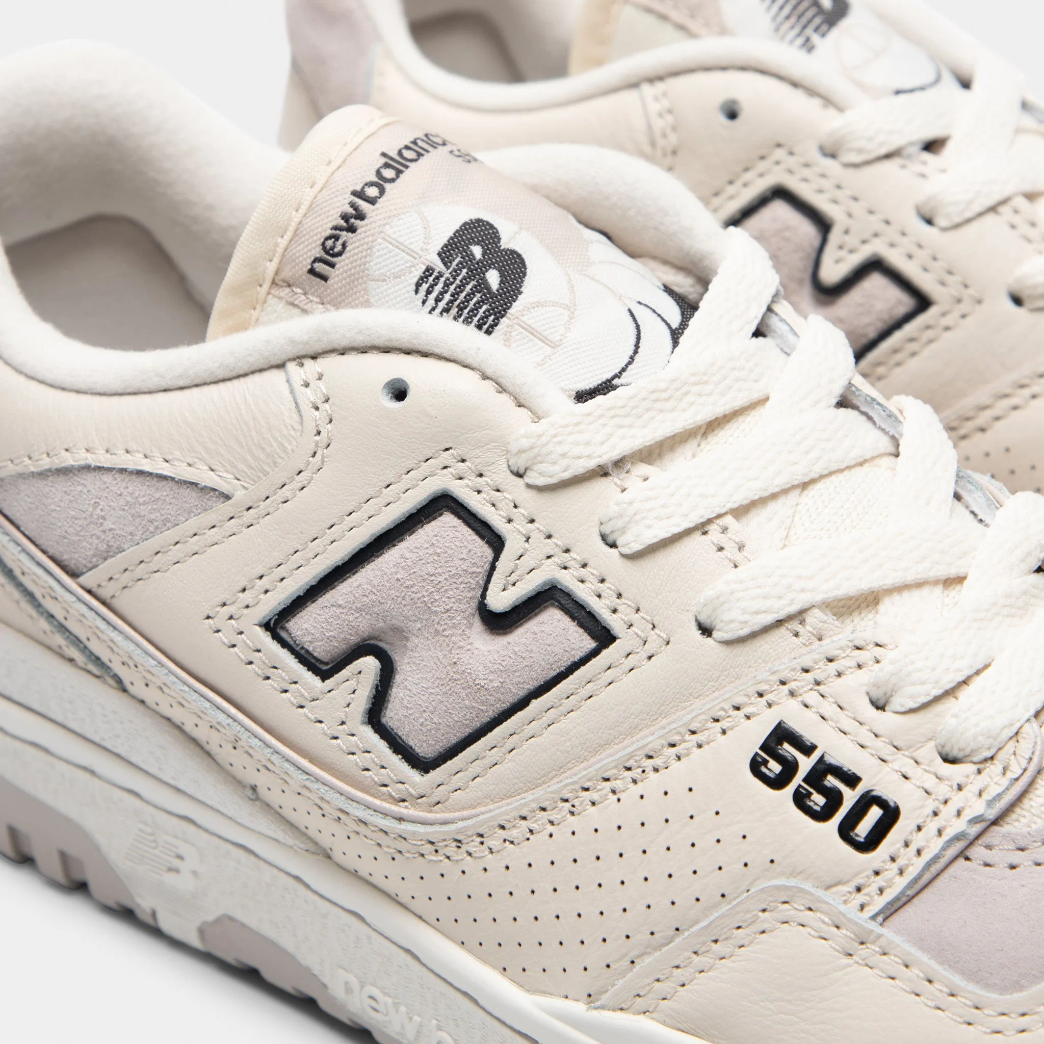 New Balance Women's 550 Linen / Moonrock - Phantom