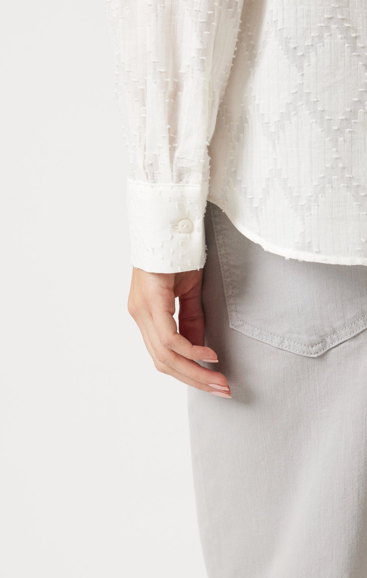 TEXTURED DETAIL BUTTON-UP SHIRT IN ANTIQUE WHITE