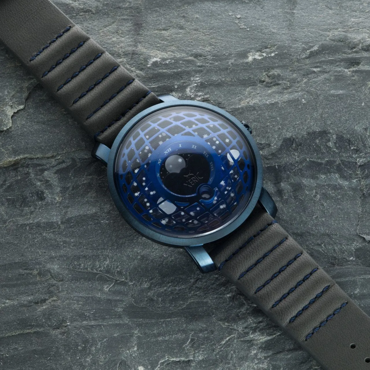 Trappist-1 American Moonphase Blue Gray