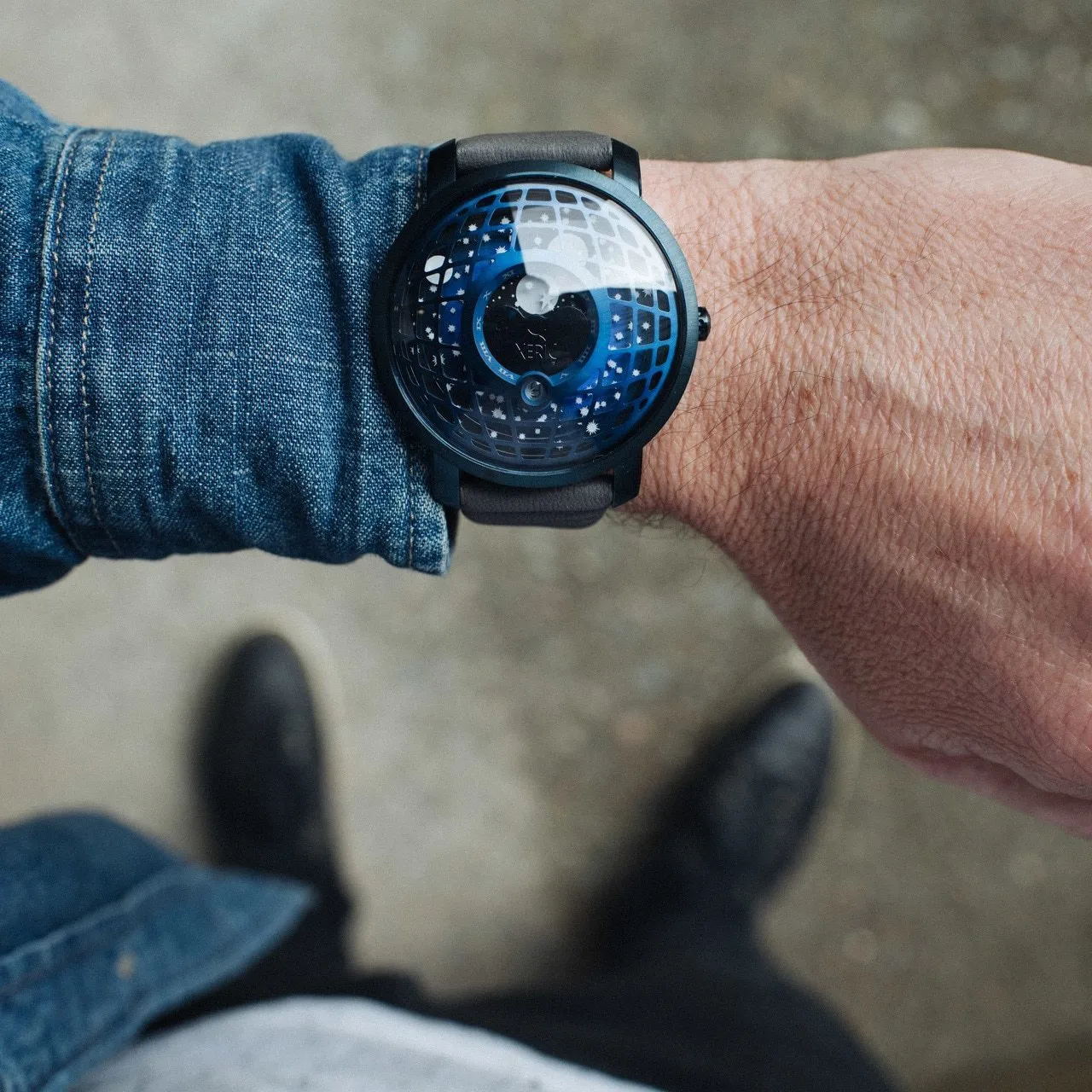 Trappist-1 American Moonphase Blue Gray