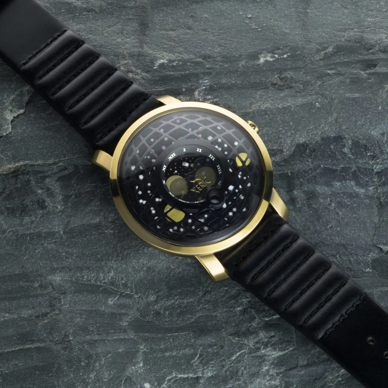 Trappist-1 American Moonphase Gold Black